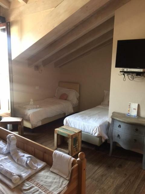 Bed and Breakfast Casa Rosa Сан-Джулиано-Миланезе Экстерьер фото