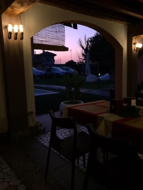 Bed and Breakfast Casa Rosa Сан-Джулиано-Миланезе Экстерьер фото